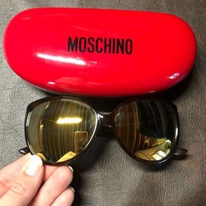 Moschino sunglasses, like new condition!